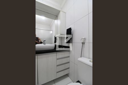 Casa de condomínio à venda com 100m², 2 quartos e 2 vagasBanheiro