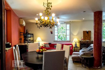 Apartamento à venda com 180m², 4 quartos e 1 vagaSala