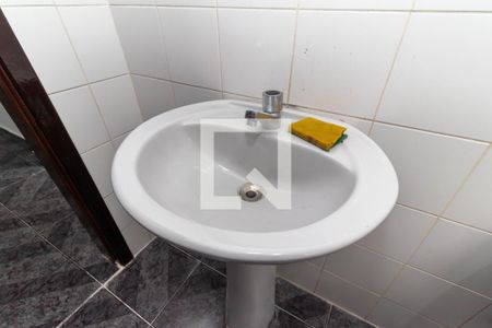 Casa para alugar com 300m², 2 quartos e 2 vagas Casa para alugar com 300m², 2 quartos e 2 vagasBanheiro