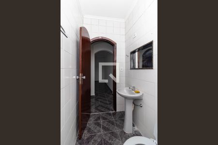 Casa para alugar com 300m², 2 quartos e 2 vagas Casa para alugar com 300m², 2 quartos e 2 vagasBanheiro