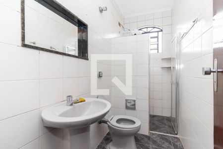Casa para alugar com 300m², 2 quartos e 2 vagas Casa para alugar com 300m², 2 quartos e 2 vagasBanheiro