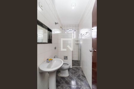 Casa para alugar com 300m², 2 quartos e 2 vagas Casa para alugar com 300m², 2 quartos e 2 vagasBanheiro