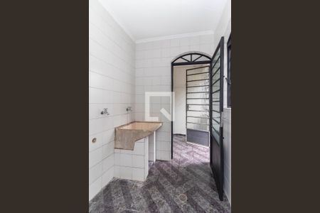 Casa para alugar com 300m², 2 quartos e 2 vagas Casa para alugar com 300m², 2 quartos e 2 vagasÁrea de Serviço