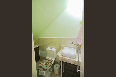 Casa à venda com 600m², 4 quartos e 5 vagas Casa à venda com 600m², 4 quartos e 5 vagaslavabo