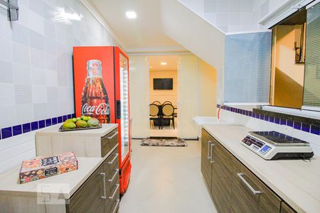 Casa à venda com 600m², 4 quartos e 5 vagas Casa à venda com 600m², 4 quartos e 5 vagasarea de serviço