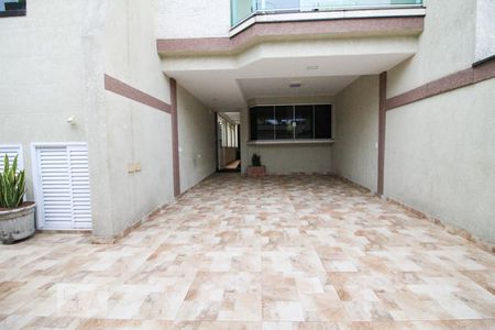 Casa à venda com 600m², 4 quartos e 5 vagas Casa à venda com 600m², 4 quartos e 5 vagasGaragem