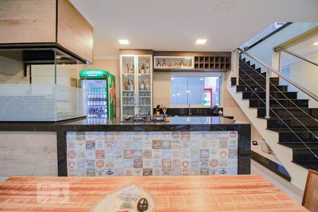 Casa à venda com 600m², 4 quartos e 5 vagas Casa à venda com 600m², 4 quartos e 5 vagasEspaço Gourmet