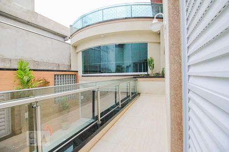 Casa à venda com 600m², 4 quartos e 5 vagas Casa à venda com 600m², 4 quartos e 5 vagasvaranda Quarto 2