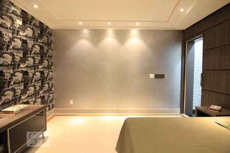 Casa à venda com 600m², 4 quartos e 5 vagas Casa à venda com 600m², 4 quartos e 5 vagas Quarto 4