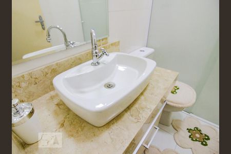 Casa à venda com 600m², 4 quartos e 5 vagas Casa à venda com 600m², 4 quartos e 5 vagassuite Quarto 3