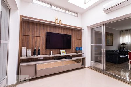 Sala de casa à venda com 4 quartos, 212m² em Planalto Paulista, São Paulo