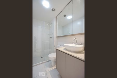 Banheiro social de apartamento para alugar com 2 quartos, 64m² em Tatuapé, São Paulo
