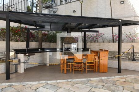 Apartamento à venda com 80m², 2 quartos e 2 vagasÁrea comum - Churrasqueira