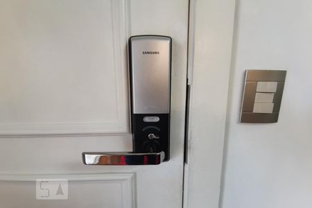 Detalhe Sala de apartamento para alugar com 4 quartos, 190m² em Jardim Londrina, São Paulo