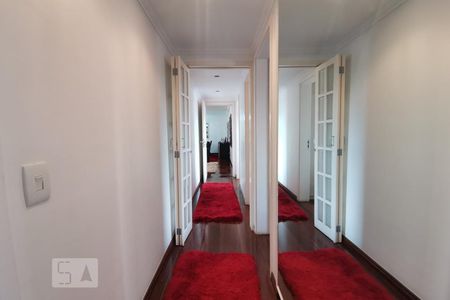 Corredor de apartamento para alugar com 4 quartos, 190m² em Jardim Londrina, São Paulo