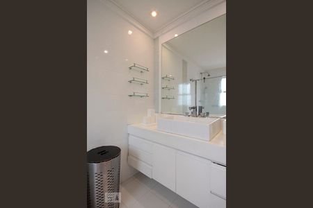 Apartamento à venda com 185m², 3 quartos e 3 vagasBanheiro da Suíte 2