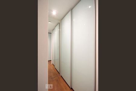 Apartamento à venda com 185m², 3 quartos e 3 vagasSuíte 2