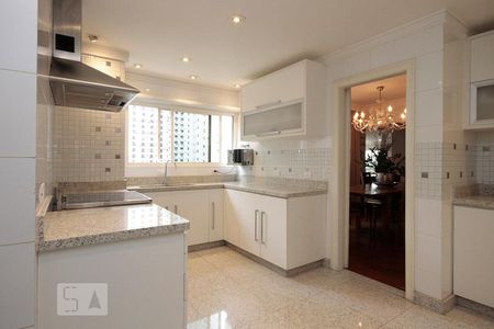 Apartamento à venda com 185m², 3 quartos e 3 vagasCozinha