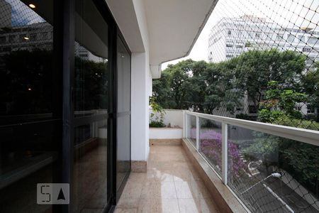 Apartamento à venda com 185m², 3 quartos e 3 vagasVaranda