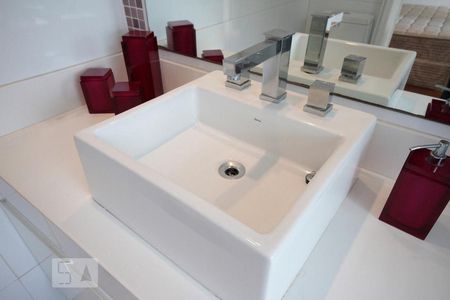 Apartamento à venda com 185m², 3 quartos e 3 vagasBanheiro da Suíte 1