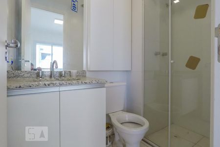 Banheiro de kitnet/studio para alugar com 1 quarto, 28m² em Aclimação, São Paulo