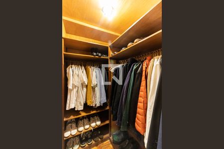 Apartamento à venda com 254m², 4 quartos e 2 vagasCloset da Suíte 2