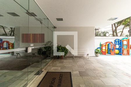 Apartamento à venda com 254m², 4 quartos e 2 vagasEntrada do Prédio