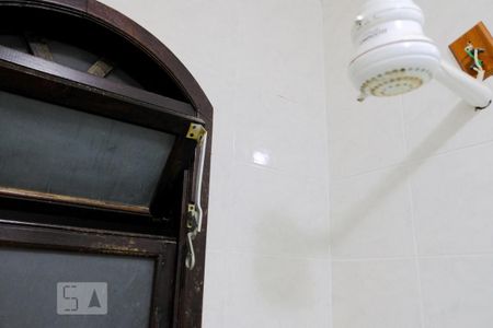 Casa à venda com 159m², 3 quartos e 4 vagasBanheiro social