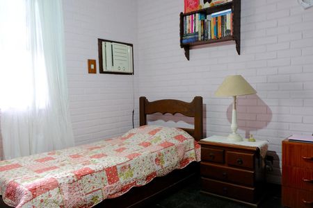 Casa à venda com 159m², 3 quartos e 4 vagasQuarto 2