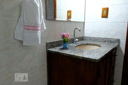 Casa à venda com 159m², 3 quartos e 4 vagasBanheiro da suíte