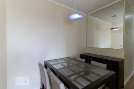 Sala de apartamento para alugar com 2 quartos, 50m² em Vila Firmiano Pinto, São Paulo
