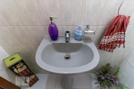 Casa à venda com 178m², 3 quartos e 2 vagasLavabo