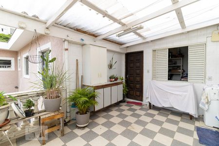 Casa à venda com 178m², 3 quartos e 2 vagasLavanderia