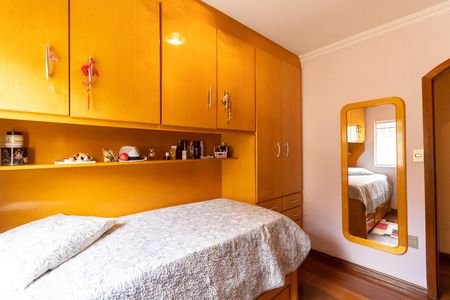 Casa à venda com 178m², 3 quartos e 2 vagasQuarto 2