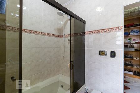 Casa à venda com 178m², 3 quartos e 2 vagasBanheiro da Suíte