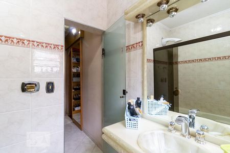 Casa à venda com 178m², 3 quartos e 2 vagasBanheiro da Suíte