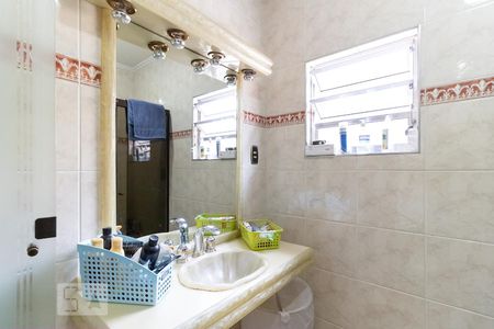 Casa à venda com 178m², 3 quartos e 2 vagasBanheiro da Suíte