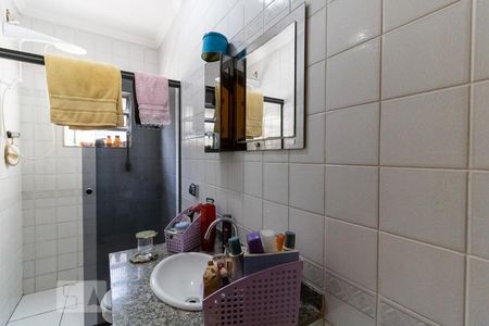 Casa à venda com 178m², 3 quartos e 2 vagasBanheiro