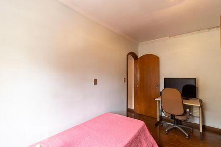 Casa à venda com 178m², 3 quartos e 2 vagasQuarto 3