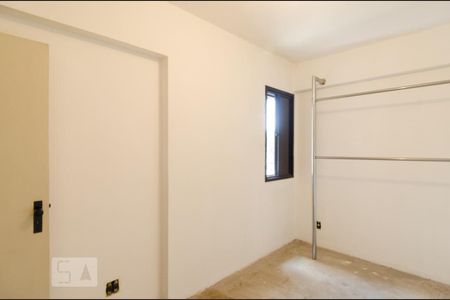 Apartamento à venda com 105m², 3 quartos e 2 vagasQuarto 2