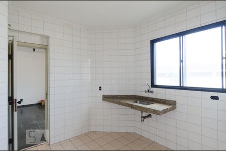 Apartamento à venda com 105m², 3 quartos e 2 vagasCozinha