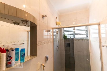 Casa à venda com 180m², 3 quartos e 2 vagas Casa à venda com 180m², 3 quartos e 2 vagasBanheiro 1