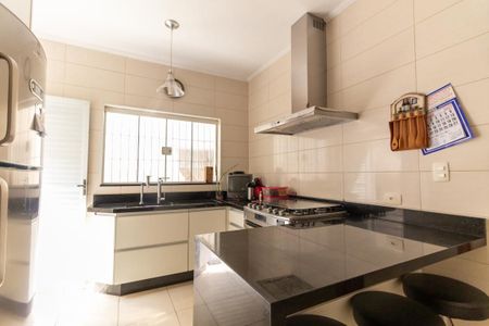 Casa à venda com 180m², 3 quartos e 2 vagas Casa à venda com 180m², 3 quartos e 2 vagasCozinha