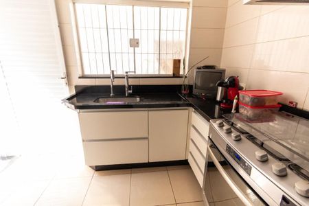 Casa à venda com 180m², 3 quartos e 2 vagas Casa à venda com 180m², 3 quartos e 2 vagasCozinha