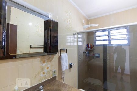 Casa à venda com 180m², 3 quartos e 2 vagas Casa à venda com 180m², 3 quartos e 2 vagasBanheiro da Suíte