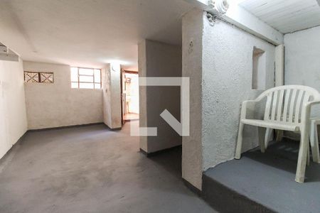 Casa à venda com 80m², 2 quartos e sem vaga Casa à venda com 80m², 2 quartos e sem vagaPorão