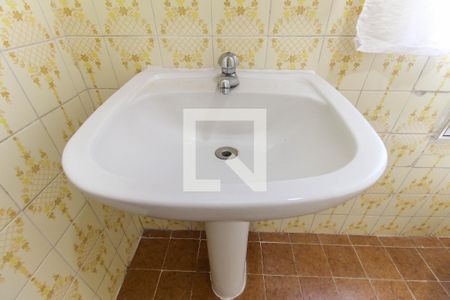 Casa à venda com 80m², 2 quartos e sem vaga Casa à venda com 80m², 2 quartos e sem vagaBanheiro