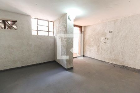 Casa à venda com 80m², 2 quartos e sem vaga Casa à venda com 80m², 2 quartos e sem vagaPorão