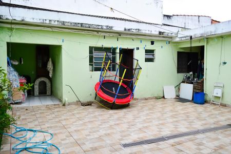 Casa à venda com 240m², 3 quartos e 4 vagasCasa 2 Fundos