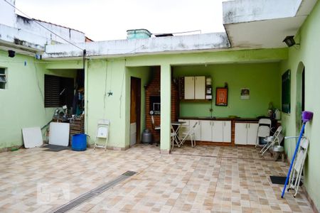 Casa à venda com 240m², 3 quartos e 4 vagasCasa 2 Fundos Vista Ampla